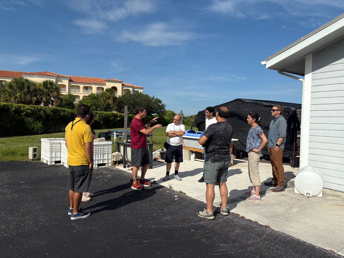 SImarineGEO's tweet image. Kicking off Day 1 of our MarineGEO Monitoring Modules (3M) Workshop at @SmithsonianSMS! Faculty from 5 countries are learning to bring MarineGEO protocols into undergrad courses—starting with the fouling community protocol. Excited to collaborate &amp;amp; build ocean literacy together!