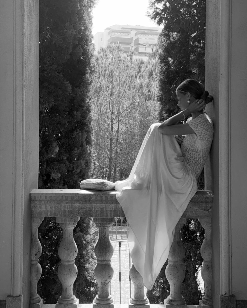 Anya00586015's tweet image. The silence depressed me. It wasn’t the silence of silence. It was my own silence.
Sylvia Plath 📚