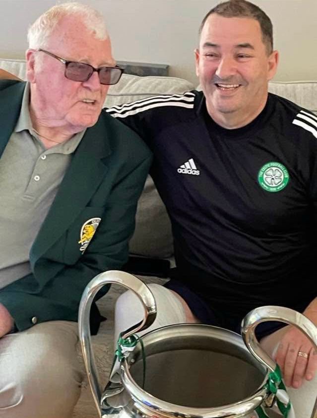 UncleLroyCFC's tweet image. It was a pleasure getting to know John over the last few years. A great friend to my Da through everything.
RIP Legend! 🦁💚