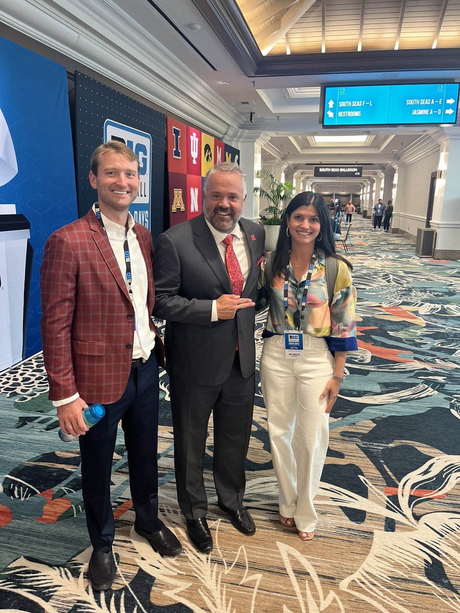 seniorbowl's tweet image. From one Senior Bowler to another!
Great to see @HuskerFootball Head Coach Matt Rhule at @B1Gfootball Media Days! Coach Rhule was the Senior Bowl American Team head coach back in 2021!
Thanks for taking the time to talk with us, Coach! Good luck this Fall!
#GBR…