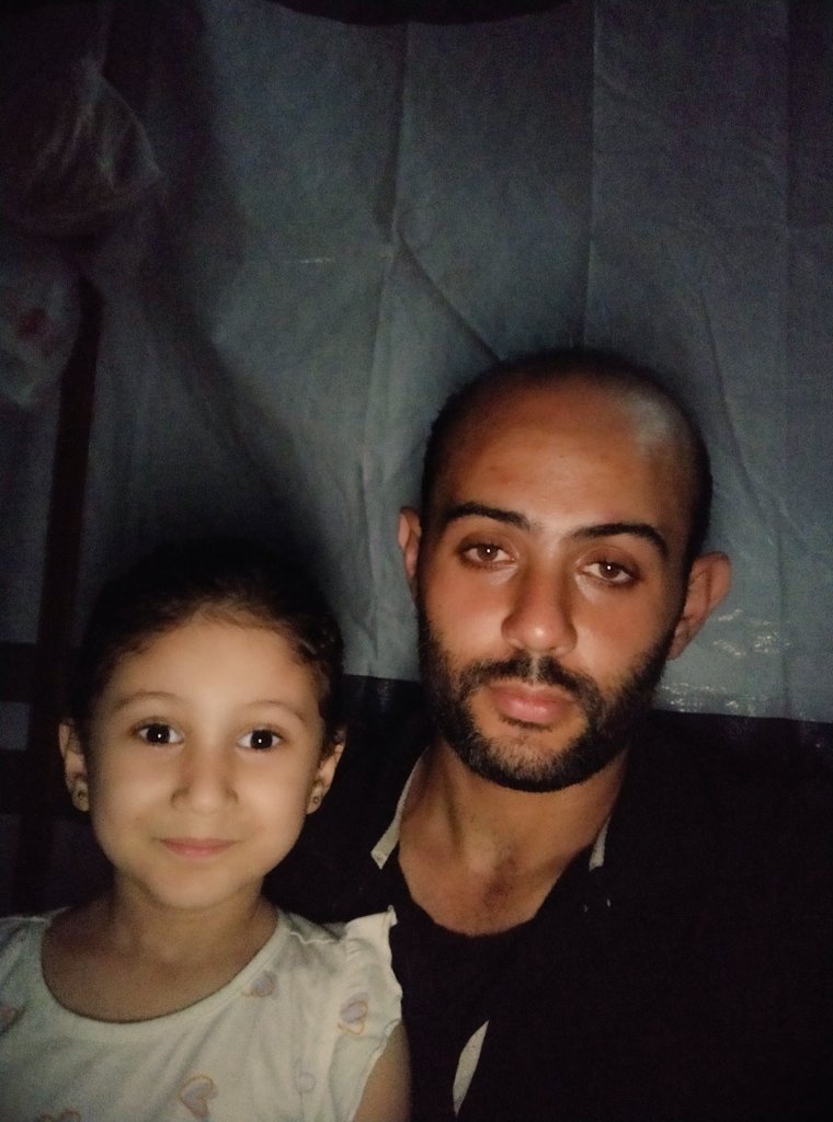 I’m so hungry, I'm not ashamed to say that .

If you’re scrolling, PLEASE leave a dot . it's just a dot 👋

chuffed.org/project/128377…