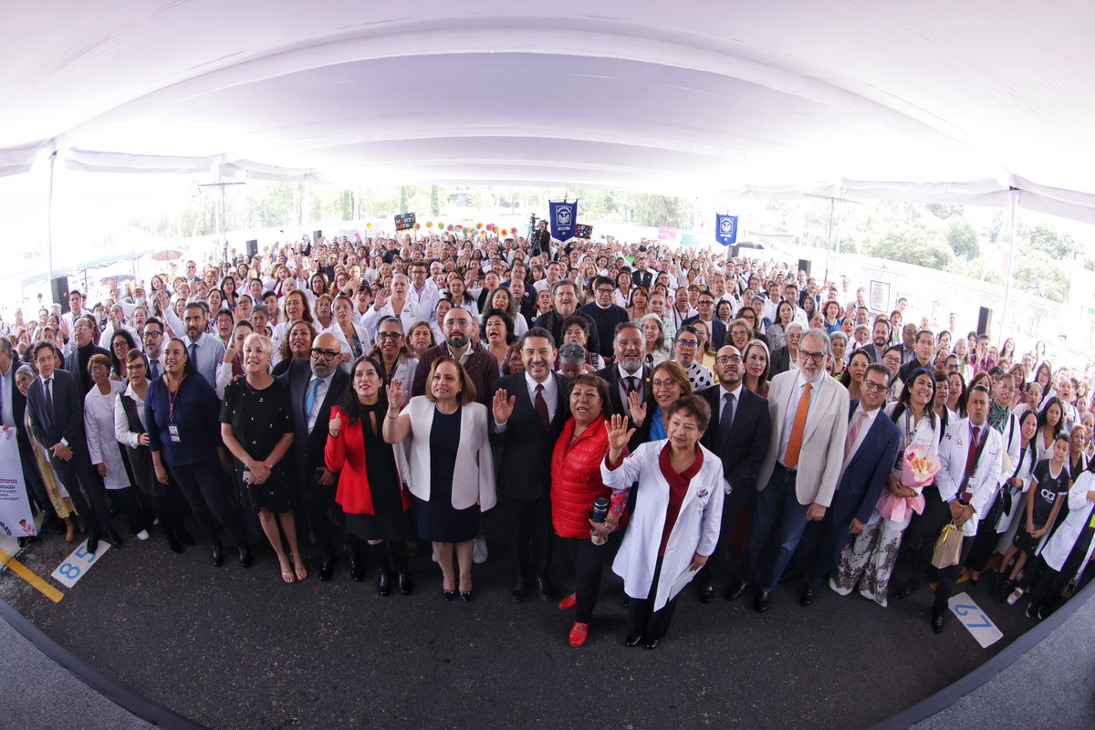 ¡Renivelamos a más de mil 200 trabajadoras y trabajadores sociales del <a href="/ISSSTE_mx/">ISSSTE</a>! 

El Trabajo Social tiene entre sus grandes cometidos intervenir frente a las desigualdades, transformando la realidad para construir bienestar social desde las instituciones públicas. 

Por eso,