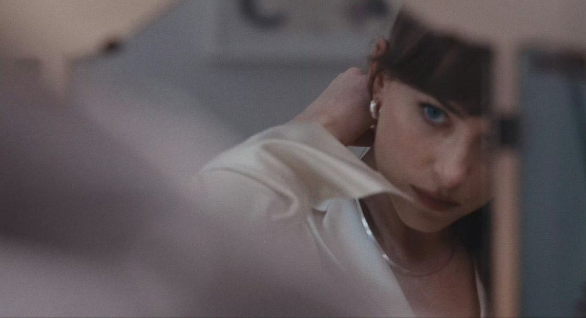 btf0327's tweet photo. i just watched materialist and impressed how beautiful dakota johnson is https://t.co/nvfHnPKff3
