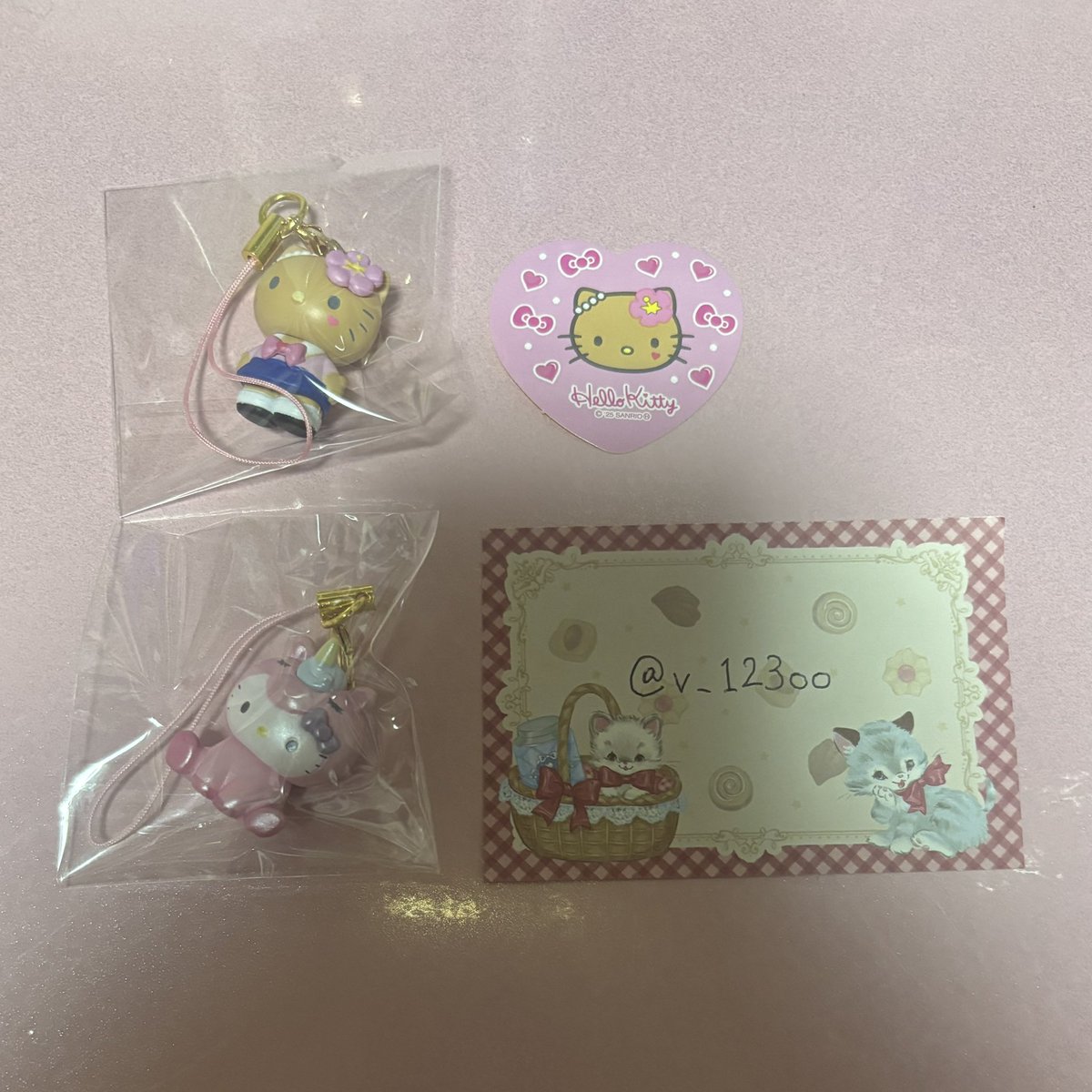 v_123oo's tweet photo. @RICO249871551 初めまして。
検索よりお声がけ失礼致します。
ユニコーン(ピンク)1点所持しているのですが、フェアリー(パープル)と1:1の交換可能でしょうか？
ご検討の程宜しくお願い致します。 https://t.co/mdrLRCK459