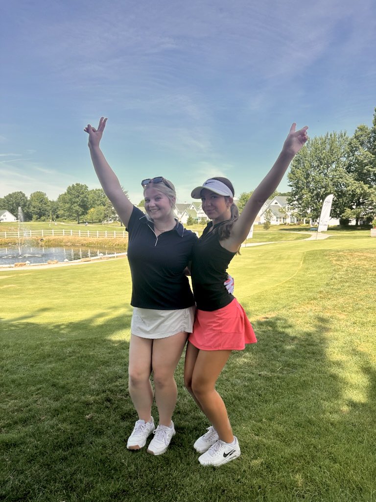 OFgirlsgolf's tweet image. Congrats to sophomores Lena Kosunick and Lily Andrich for finishing in the top 10 today while competing in the 9 hole futures tour at North Olmsted GC! Great job ladies!!