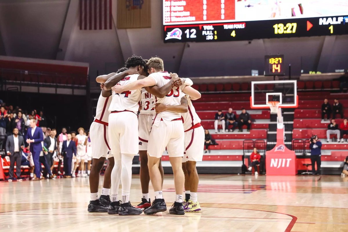 ColinByrd_'s tweet image. Beyond blessed to have received my fourth division one offer from NJIT!