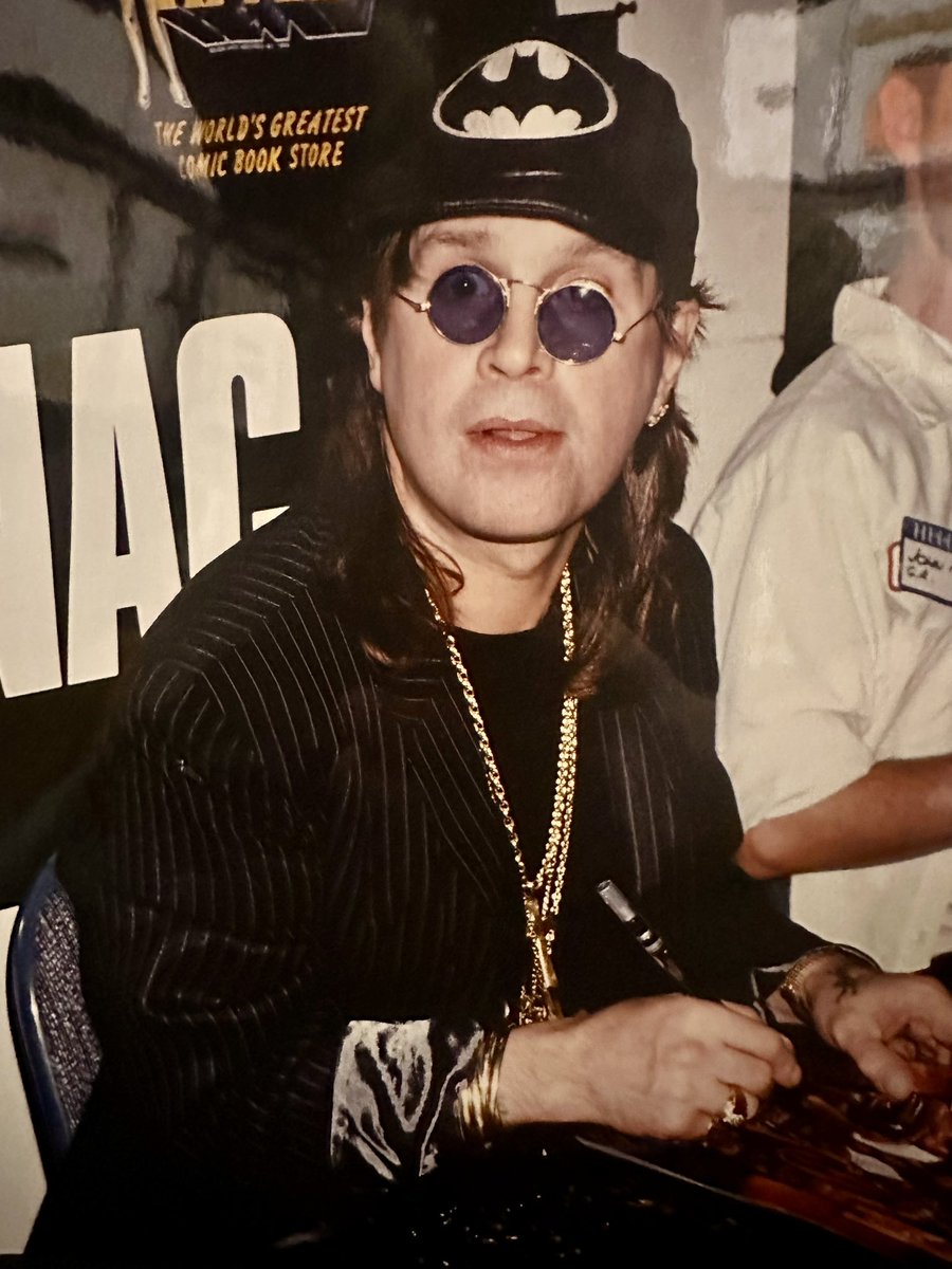 GAppleComics's tweet image. Condolences to the Osbourne family for the passing of an icon. Ozzy did a comic signing at Golden Apple in 1994 rocking at Batman hat. His legacy will live on forever 🤘