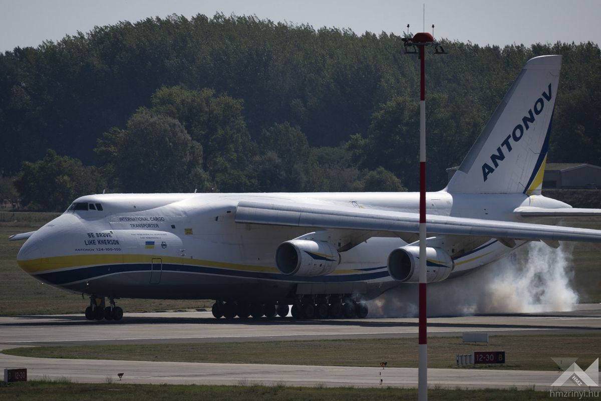 GripenNews's tweet image. Antonov An-124 with registration UR-82072 landing in #Lithuania with equipment for a fourth 🇭🇺 HUNAF #Baltic Air Policing mission.
Hungary to deploy with four JAS 39 #Gripen between August 1 to November 30 for #NATO #BAP.
Cred: Hmz w/m