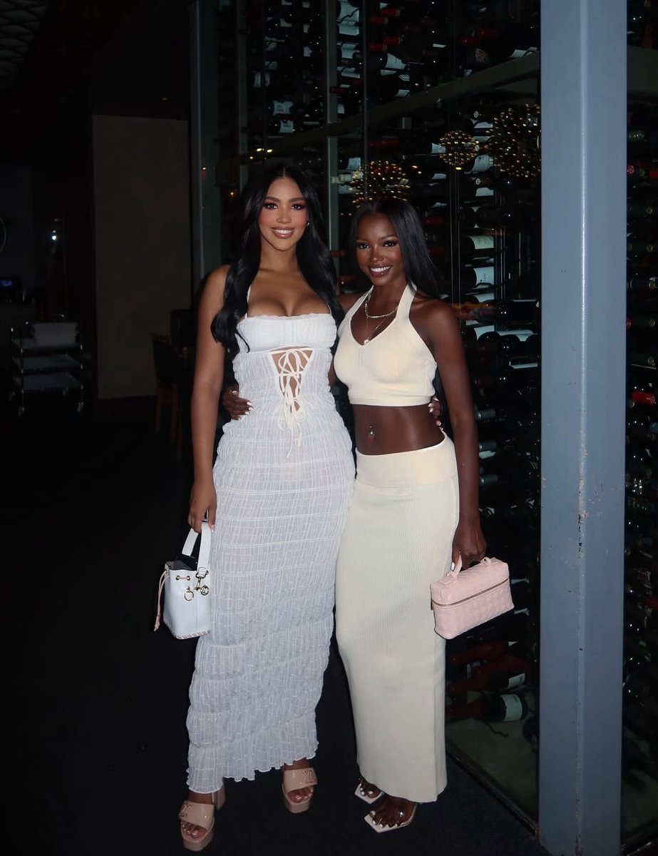 Emily02763804's tweet image. To be honest @itschelleyb she needs to be a runway model. What do you guys think.
#LoveIslandUSA