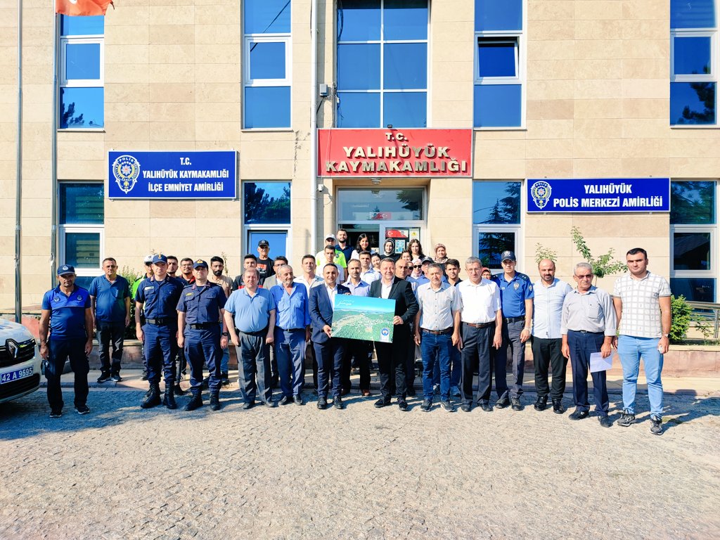 📍Kaymakamız Sn. Abdullah MELİKOĞLU Yurtdışı Dil Eğitimi nedeniyle ilçemizden ayrıldı.
<a href="/TCKonyaValiligi/">Konya Valiliği</a> 
<a href="/TC_icisleri/">T.C. İçişleri Bakanlığı</a>