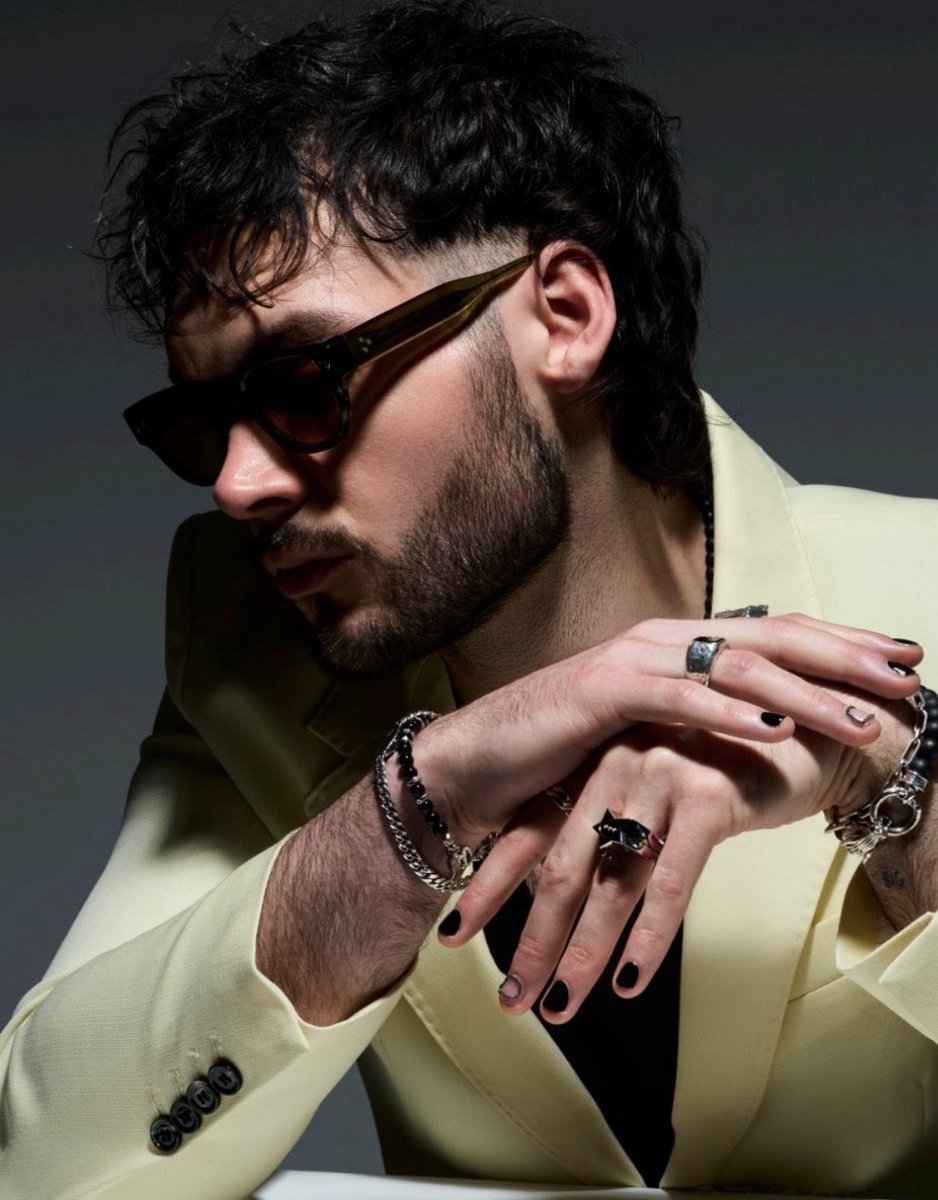 WORDSOBSCENE's tweet image. JAMES MARRIOTT OH MY FUCKING GODDD WHO THE FUCK IS SHEEE