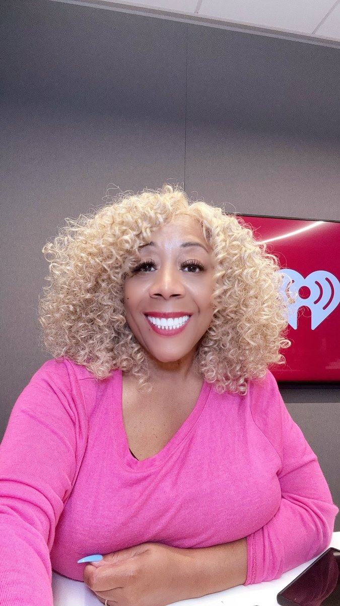 MsPattyJackson's tweet image. It’s time for the Curls and the Scoop! A lot of Questions regarding 🤔 the death of Malcolm Jamal Warner. Rememb... youtu.be/MUsMtXuc8ak?si… via @YouTube