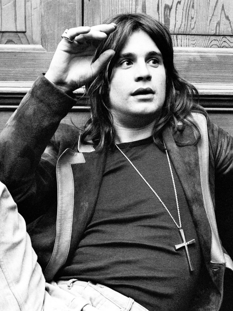 RoughTrade's tweet image. I can see through mountains, watch me disappear
I can even touch the sky
Swallowing colours of the sound I hear
One in a gazillion. RIP Ozzy.