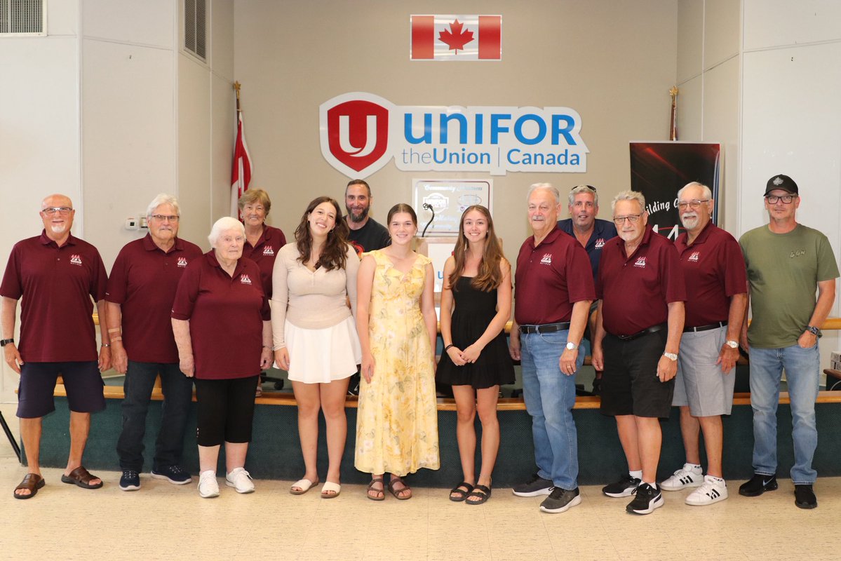 LOCAL444UNIFOR's tweet image. Today we held our Retired Workers Chapter Bursary Presentation!
👏 Congrats to this year’s recipients:
🎓 Claire Desaulniers
🎓 Rachel Wilbee
🎓 Celeste Deschamps
Best of luck in your studies—you’ve made your families and your union proud!
#Local444 #RetiredWorkers