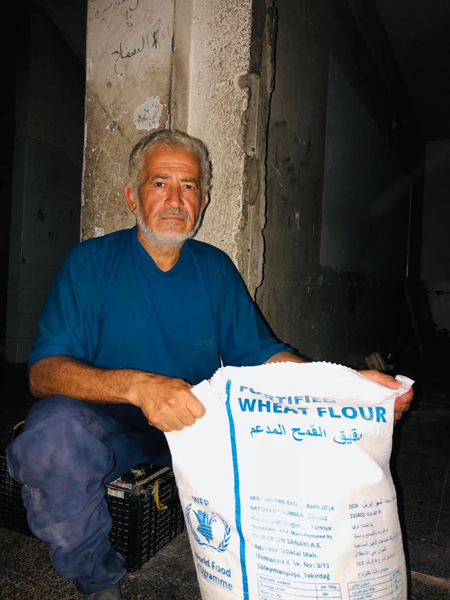 AliTalab566377's tweet image. Even though I am sick and my condition is very difficult, my father — who is also suffering from diabetes and deep sadness — risked his life for us. He went out in this harsh situation to bring flour for his children and grandchildren while we face extreme hunger.
My mother is…
