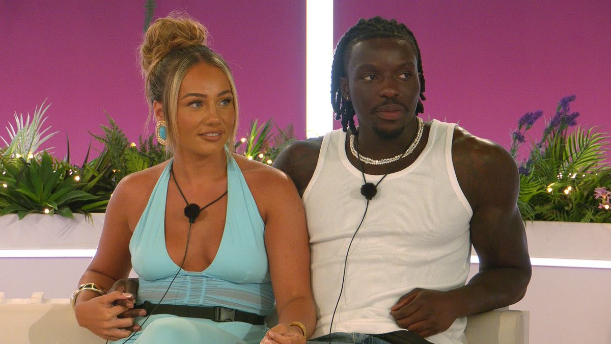 MelPowrie's tweet photo. The two couples we hate the most now “Exclusive”
We need to get rid asap! #LoveIslandUK #LoveIsland https://t.co/BYCXvrLOzj
