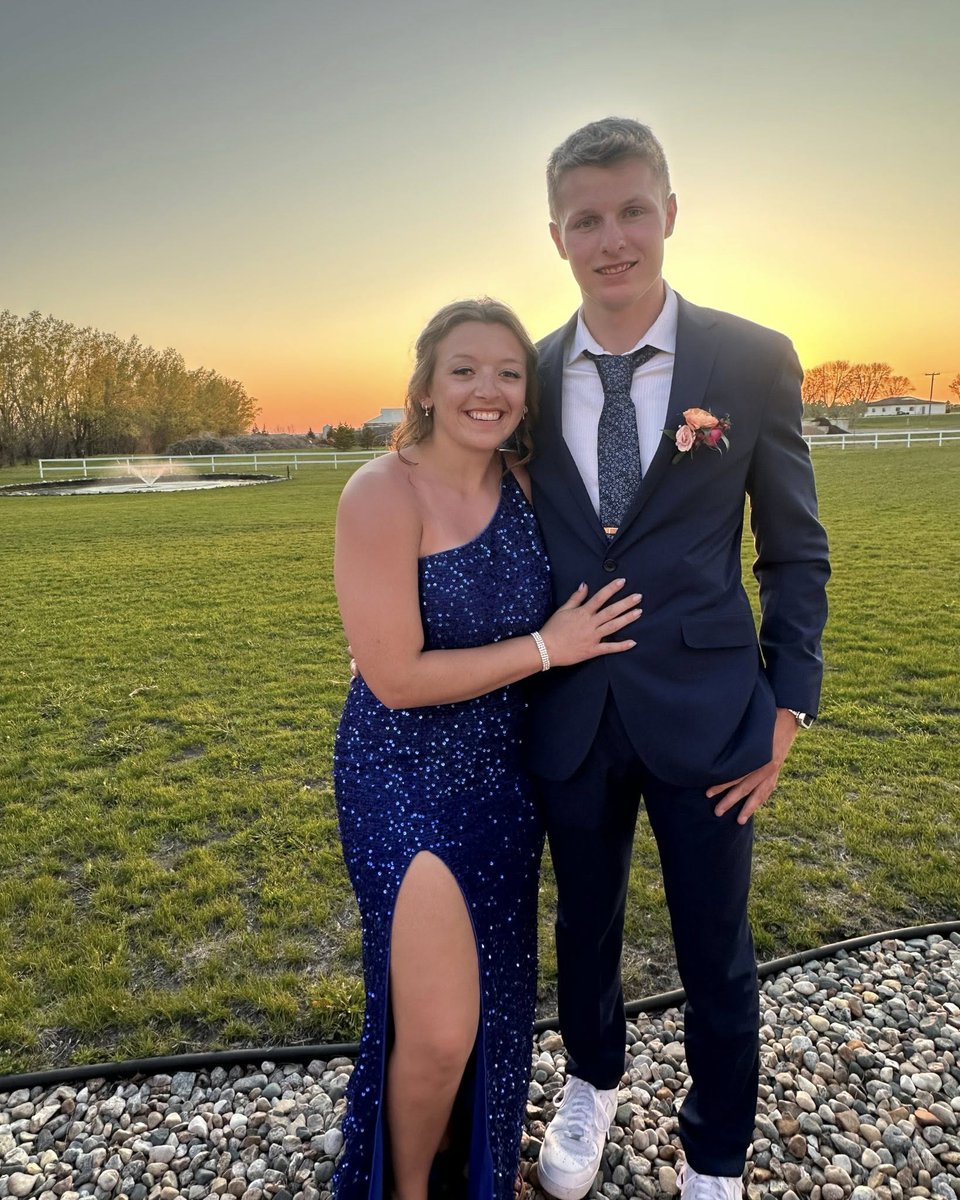 Trish1214126171's tweet image. 18 year old girl deceased, recent graduate from HS, 19 year old boyfriend critical condition, hit by an illegal immigrant who was drunk, driving without a license. being held in the Dane County Jail under an immigration hold.
danesheriff.com/Residents/Deta…