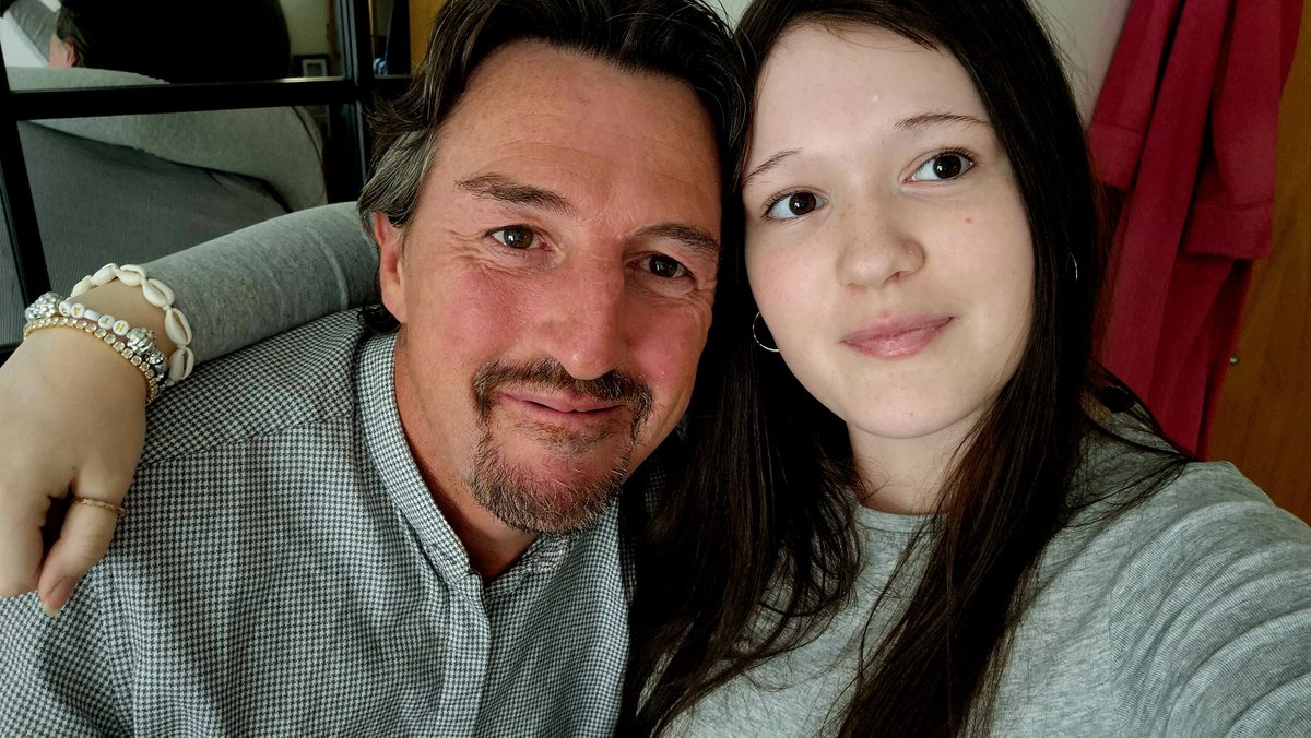 RWTaylors's tweet image. When your 14-year-old daughter is taller than you! And more intelligent!