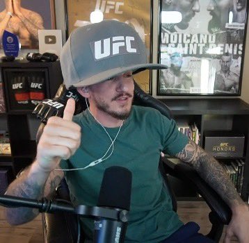 moicanoufc's tweet image. Esqueçaaaaaaaa tuuudoooooo 👍
