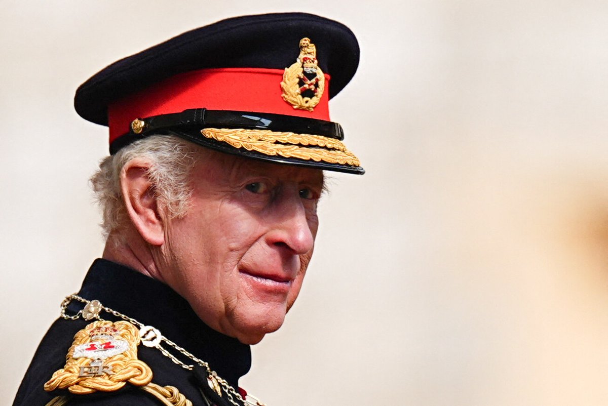 le_Parisien's tweet image. 11 jardiniers de Charles III dénoncent le management toxique du roi et démissionnent
➡️ l.leparisien.fr/jMHT