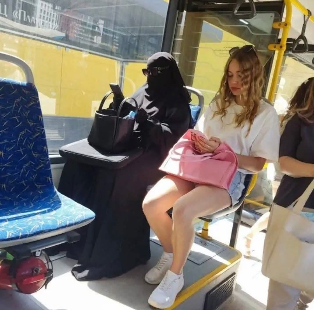 1400 year difference in between….!