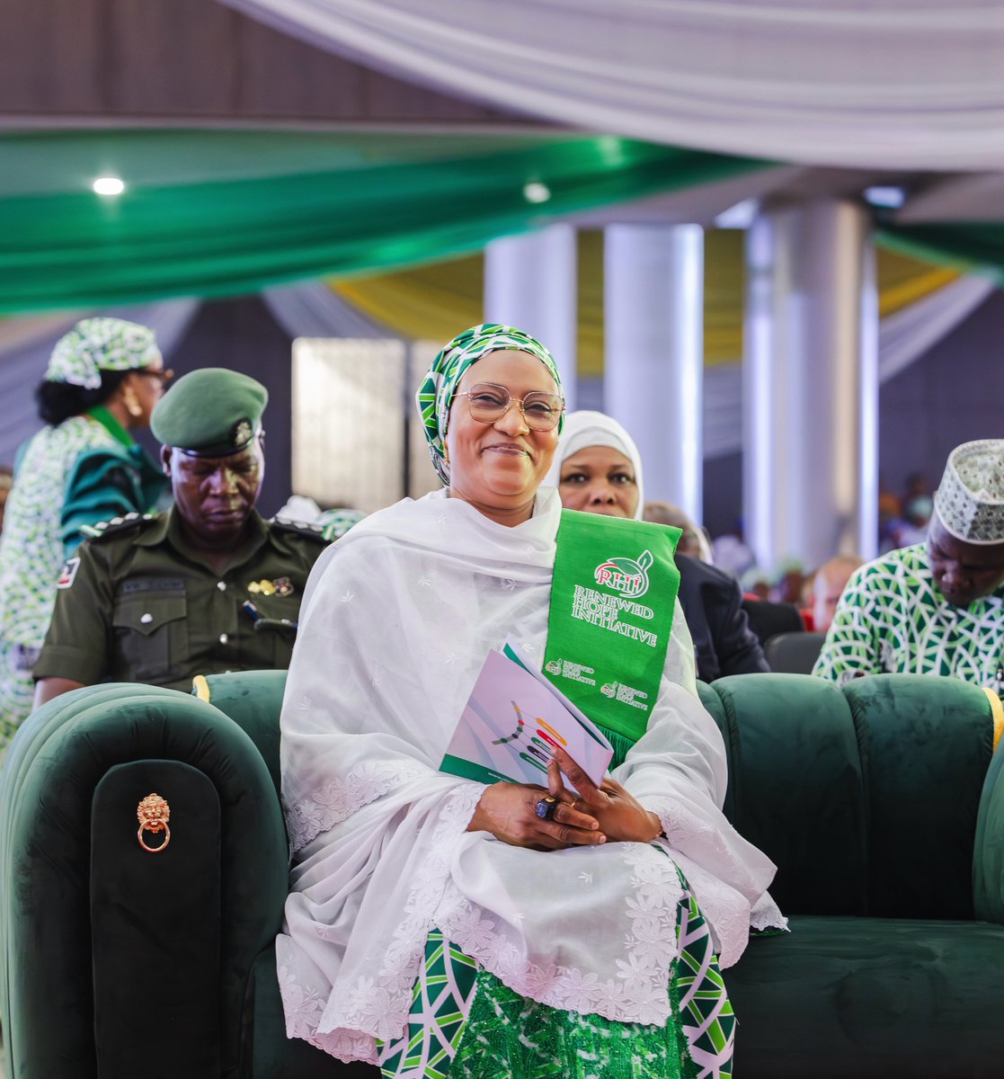PriscillaOtti's tweet image. Happy birthday, Your Excellency, Hajia Nana Shettima, wife of the Vice President of our dear nation. Your tireless efforts to uplift women, children, and the vulnerable population have touched countless lives. May God bless you richly on your special day and continue to guide…