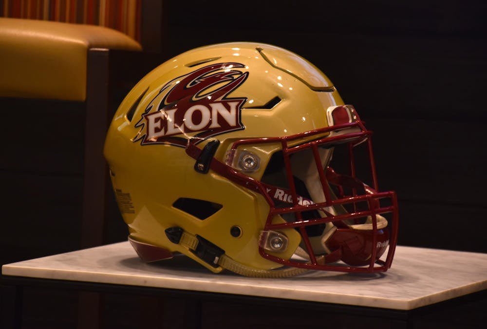 IAmJavanAllison's tweet image. Blessed to receive an offer from @ElonFootball @Rosegreennorman @Quick954 @Dwight_XOS @On3Recruits @SlyJohnson3 @305Sportss @PrepRedzoneFL @247Sports @thecribsouthfla @Rivals @RivalsCamp @LawrenceBl83397 @_MNVikings @JohnGarcia_Jr
@_5starathlete @quay85