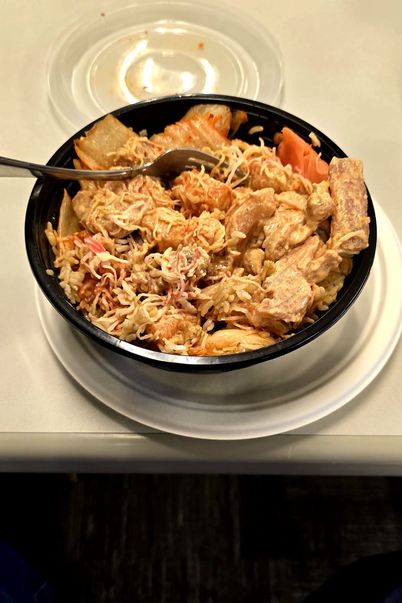 Producer_Rob's tweet image. Homemade poke bowl for lunch. Turned out pretty damn good, if I may say so...