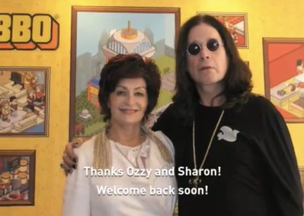 Habbo's tweet image. RIP Ozzy Osbourne.
One of the best meet and greets we ever had in habbo hotel 💛🖤