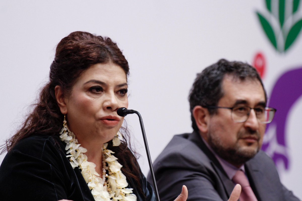 craviotocesar's tweet image. Hoy acompañé a la Jefa de Gobierno @ClaraBrugadaM en la conferencia sobre el #Bando1, estrategia integral para frenar la #gentrificación en la ciudad.
Esta política parte de cuatro principios esenciales:
✅ El derecho a permanecer en donde se ha construido comunidad
✅ El…