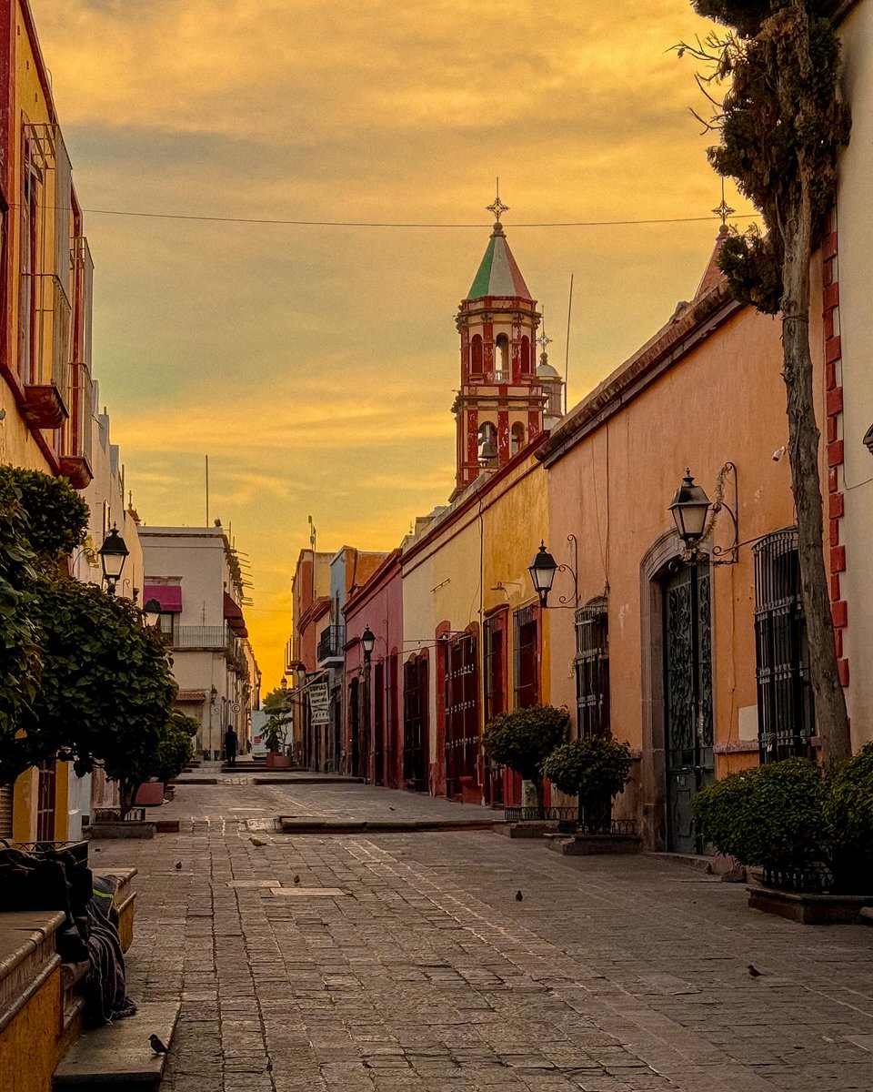 SoyQueretaLOVE's tweet image. Por esta calle llegas a una gran Congregación en #Queretaro.
Caminos con mucha fe: #QueretaLOVE. 💞