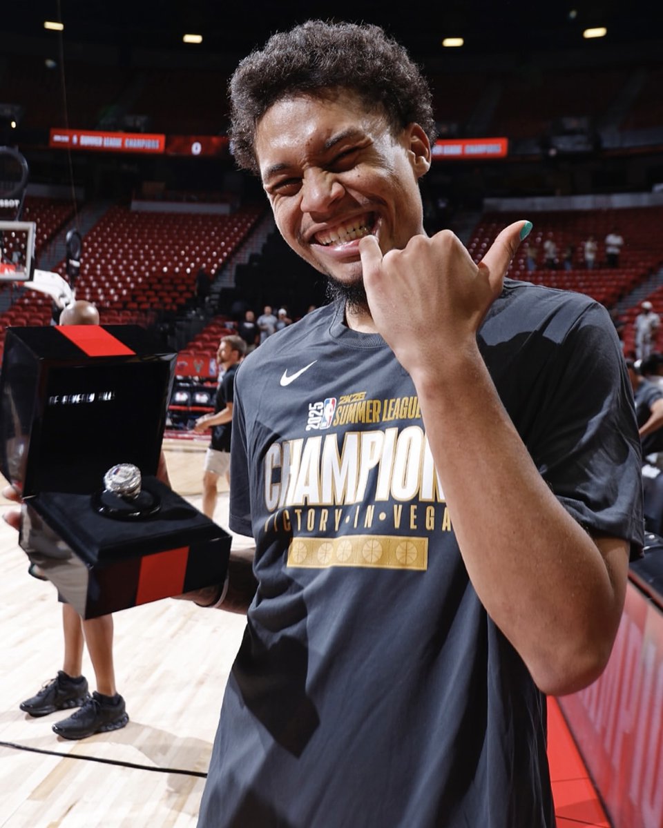 USC_Hoops's tweet image. Congratulations to USC alum DJ Rodman on winning the @NBASummerLeague title with the @hornets 🏆