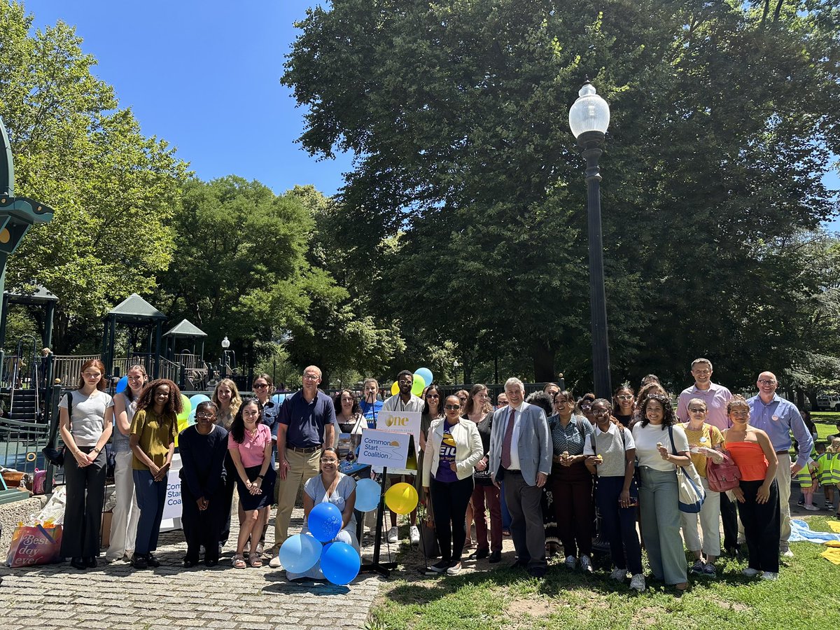 SEIU509's tweet image. 🎉 Today, we celebrated one year since the passage of the @CommonStartMA legislation alongside our partners and elected officials! Thank you to SEIU 509 member and family child care provider Nirma for joining us in marking this important milestone!