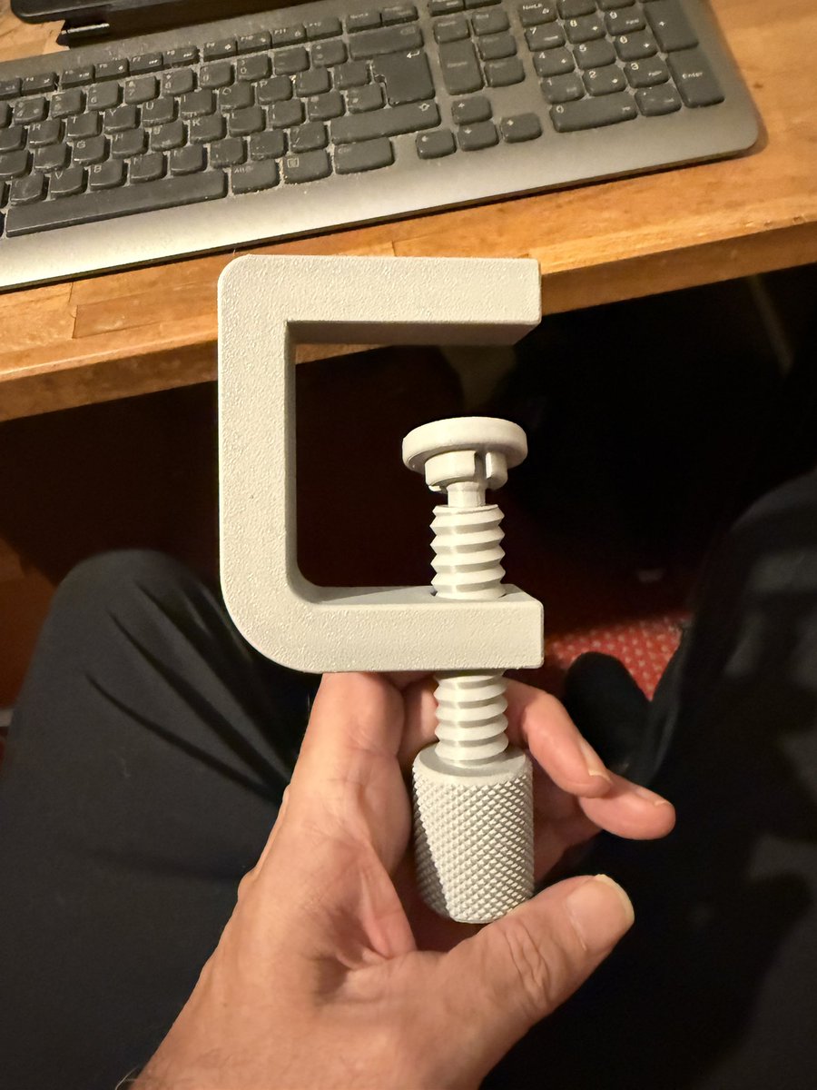AstroMikeMerri's tweet image. This evening I realised I didn’t have the large g-clamp I needed to glue something. Then I remembered I had a 3D printer!