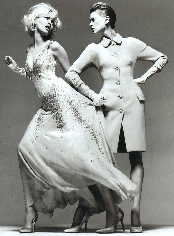 LaModeUnknown's tweet image. Nadja Auermann & Kristen McMenamy in ‘The Two Tall Women’ for ✨Atelier Versace✨ Spring/Summer 1995 in the lens of Richard Avedon. 🪡