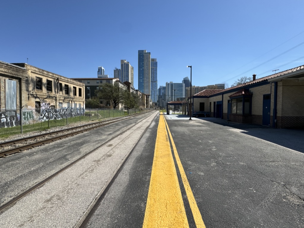 the_transit_guy's tweet image. The train station for one of the fastest-growing cities in the country, in the largest economy on the planet.