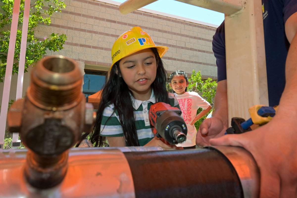 LACoPublicWorks's tweet image. Take Our Young People to Work Day brought future leaders to our Alcazar and Lancaster Yards!
Kids got a firsthand look at the vital work their parents and loved ones do to help Public Works plan, design, build, and maintain the infrastructure that keeps LA County moving.