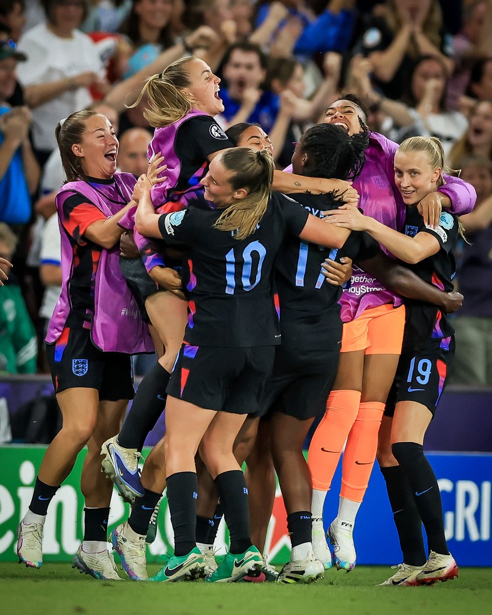 brfootball's tweet image. MICHELLE AGYEMANG LEVELS IT FOR ENGLAND IN STOPPAGE TIME 😱