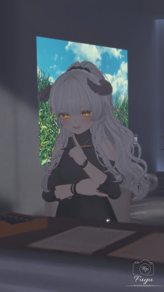 FuyuPhotography's tweet image. Pen in hand, secrets in ink.🖋️🖤
#VRChatPhotography #VRChat #VRC #Vtuber #VirtualPhotography