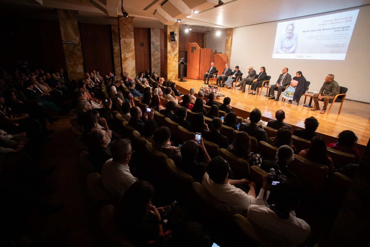 bellasartesinba's tweet photo. El día de hoy, el INBAL, en representación de la Presidencia de la República, entregó los premios nacionales de Artes y Literatura 2024 a Vicente Quirarte Castañeda (Lingüística y Literatura), Gerardo Tamez (Bellas Artes), María Teresa Rojas Rabiela y Leonardo López Luján (Historia, Ciencias Sociales y Filosofía), y Juana Bravo Lázaro y Antolín Vázquez Valenzuela (Artes y Tradiciones Populares). Muchas felicidades a todos los ganadores.