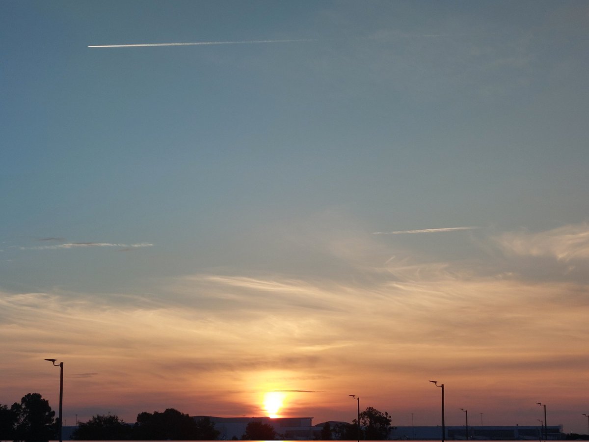 DEFCON_Marine's tweet image. And here is the start of the day in geo-engineering Fuckery. When is the accountability coming?
@POTUS
@SecDef
@SecKennedy
@SecDuffy
@USDOT
