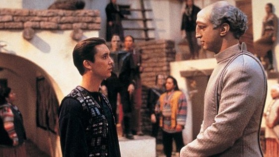 jondelarroz's tweet image. So let me get this straight:
this creepy old alien stalks a teenage boy for a few years, convinces him to isolate and give up his nice life to groom him into some weird new existence, and Wesley's mom is just like "bye, have a nice life" and lets it happen?