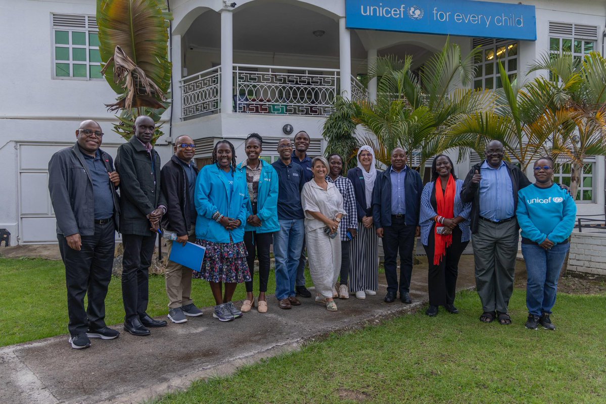 UNICEFUganda's tweet image. This week, a delegation from #Latter-Day Saints Charities, the humanitarian arm of @Ch_JesusChrist is in Uganda visiting @UNICEF-supported programmes they fund in Kamwenge & Kyegegwa Districts.
#InvestInUGchildren #BestStartInLife
