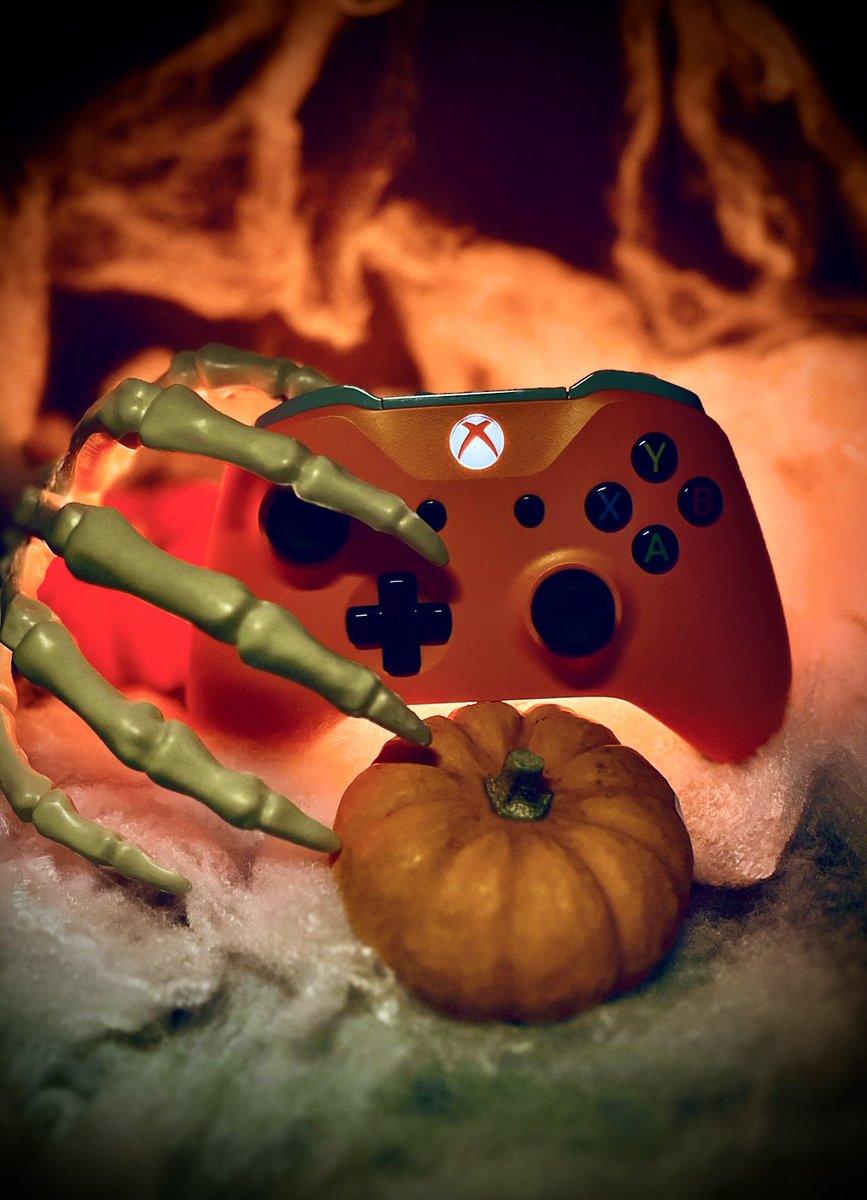 JustMeeVicky's tweet image. How is July so close to over already??
Halloween will be here in no time! 🎃
#Xbox