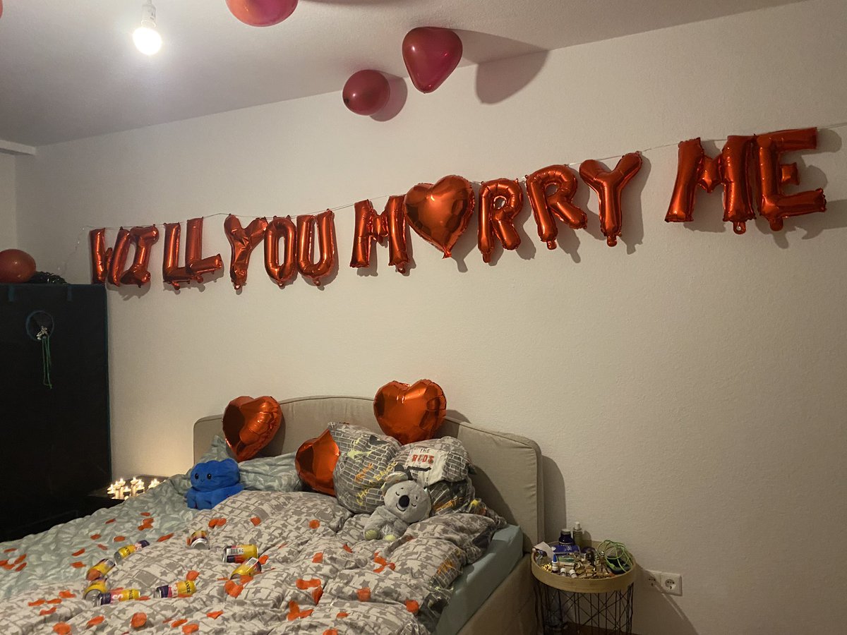 RZN YuiCee tweet media