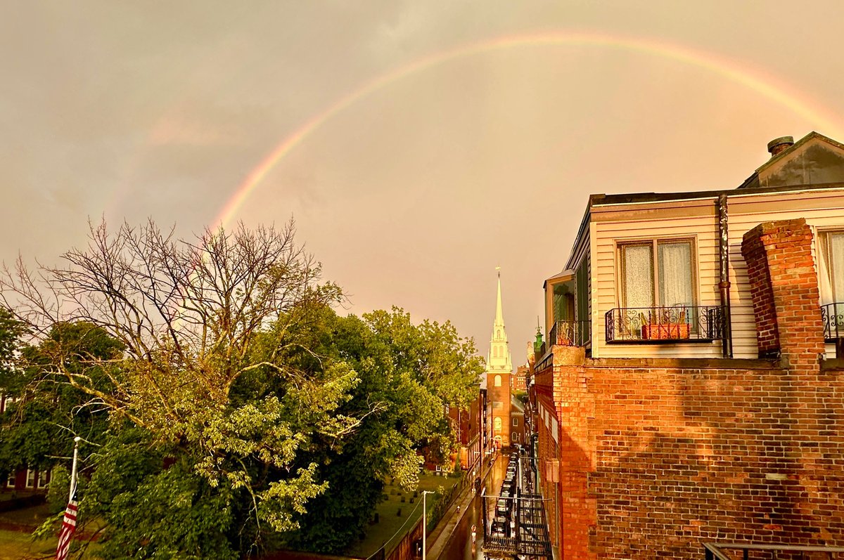 OldNorth1723's tweet image. We don’t mind the rain when we get a rainbow like this!
📷 @NorthEndPage