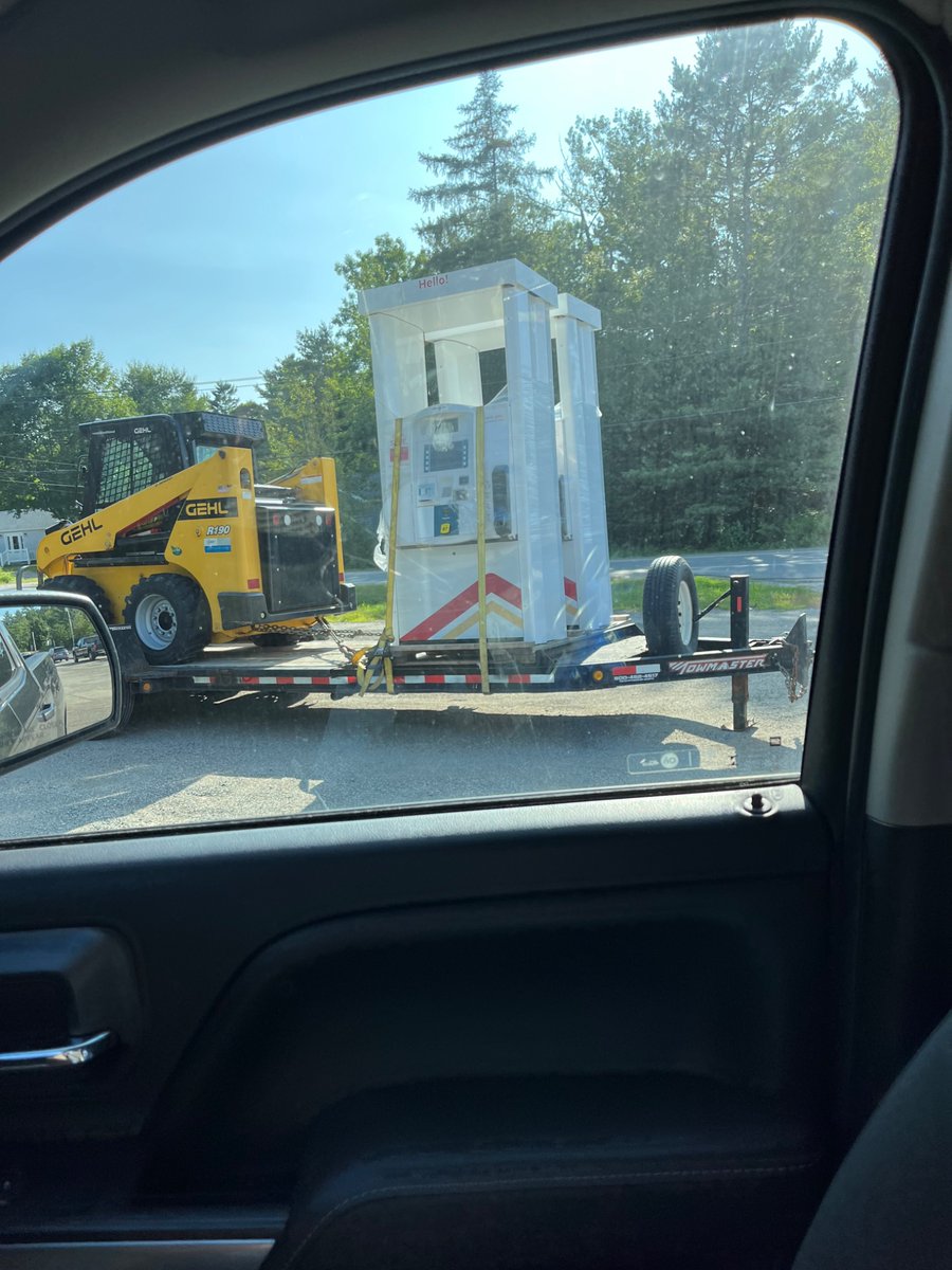 Billybobwalter1's tweet image. The local store is getting new gas pumps. This is historic