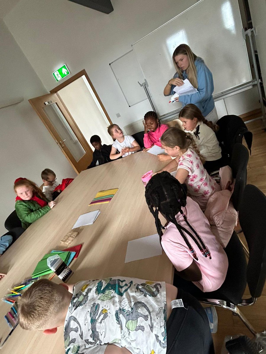 Yet another amazing day out our FREE summer holiday programme for 5-12 year olds in The Reidvale Neighbourhood Centre with over 90 kids having loads of fun 😎

As always we started the day with options of cereal or toast for breakfast 🥣

In the morning 5-7 group 1 headed to