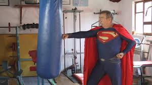 SrdjanPrekovic2's tweet image. Ha ha ha ha ha .
Ovo je bre onaj "UZICKI SUPERMEN",sto je isao pesice u Pariz,London i Moskvu.
Vuce kamione,prevrce balvane kakav je i on.Mozga bez.
Vidim da mi je poznat od nekud,a sad glodje koske ispod satre sektaske.
To je ta ekipa.