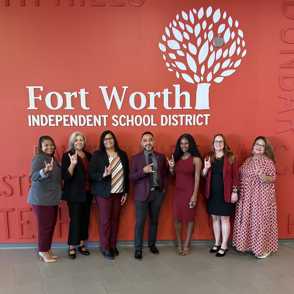 Kicking the year off with purpose, passion, and bold vision. Our Steers are ready to lead with #BoldMoves and spark #ImpactfulChange. Let’s go, #GameChangers! #boldandaggressive #SteersUp 🤘🏼<a href="/mannydlc2/">Manuel De La Cruz</a> <a href="/AFBohannon/">Alicia Bohannon</a> <a href="/LaMissGloriaM/">Gloria Menchaca</a> <a href="/MadisonTurnerC/">Carla Madison-Turner</a> <a href="/Jasma_Hayes/">Jasma Hayes</a> <a href="/julescastellano/">Julie Castellano</a>